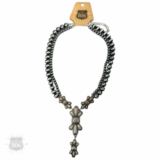 Silver and Pearls Necklace