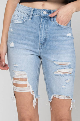 SUPER HIGH RISE DISTRESSED RAW HEM RELAXED BERMUDA