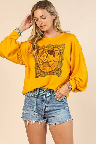CALLIE HORSESHOE GRAPHIC TOP